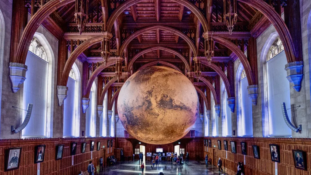 Giant planet Mars artwork installed at Peterborough Cathedral